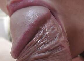 My wife gives a marvellous closeup